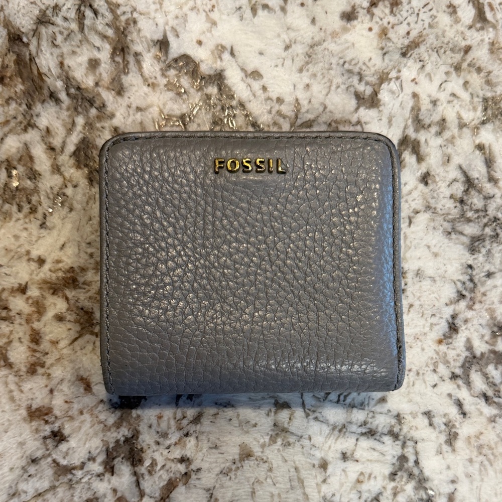 Fossil Pebbled Leather Wallet in Gray